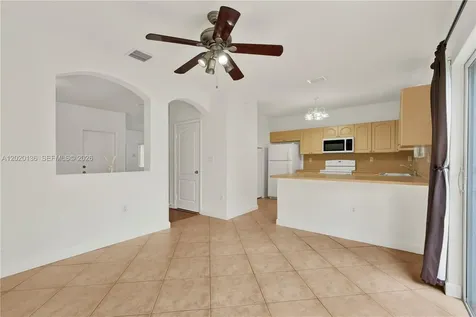 8566 SW 214th Way Cutler Bay FL 33189