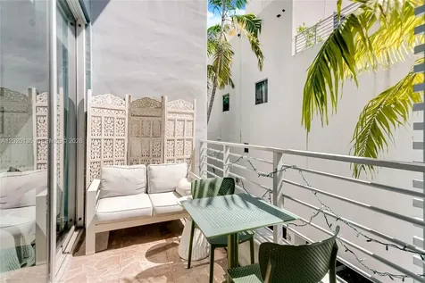 3339 Virginia Street Miami FL 33133