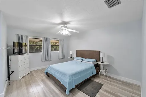 2844 NW 42nd Avenue Coconut Creek FL 33066