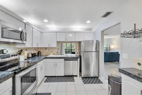 2844 NW 42nd Avenue Coconut Creek FL 33066