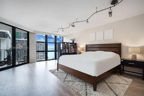 1925 Brickell Avenue Miami FL 33129