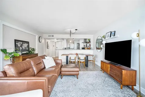1925 Brickell Avenue Miami FL 33129