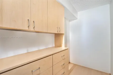 1925 Brickell Avenue Miami FL 33129