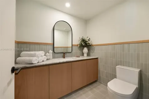 1177 Kane Concourse Bay Harbor Islands FL 33154-2047