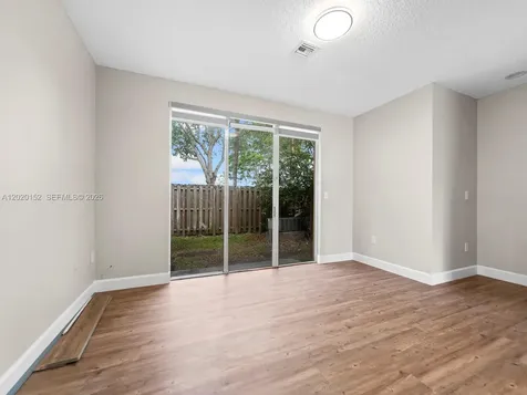 1049 NE 42nd Place Homestead FL 33033