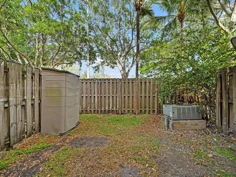 1049 NE 42nd Place Homestead FL 33033
