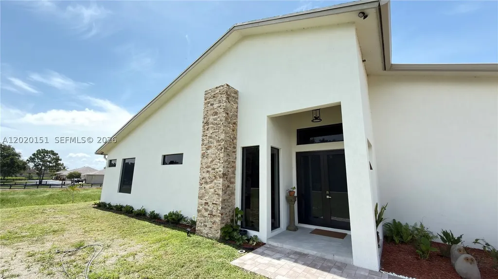 19860 Skyhawk Lane Loxahatchee FL 33470