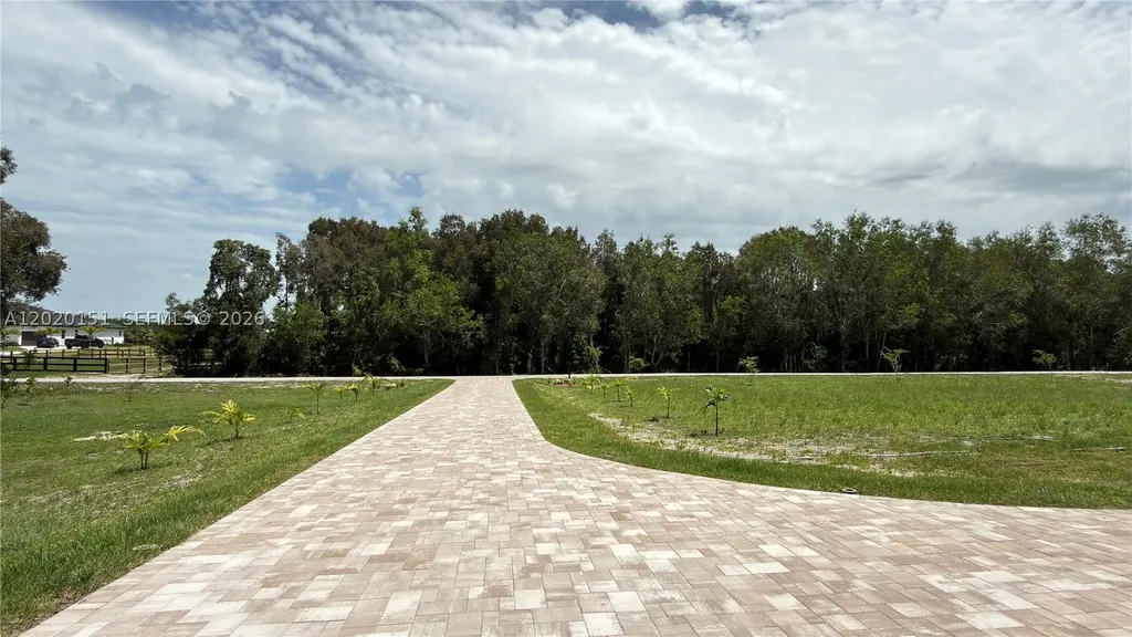 19860 Skyhawk Lane Loxahatchee FL 33470