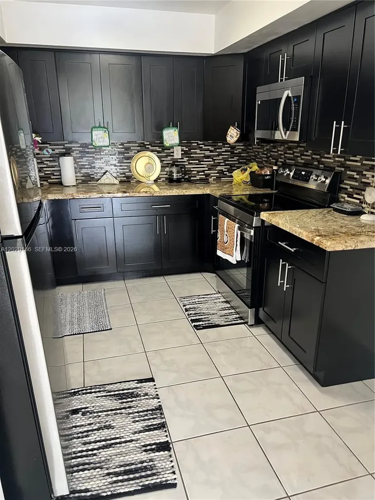 3621 NW 95th Terrace Sunrise FL 33351