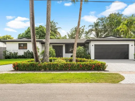 2340 NE 194th Street Miami FL 33180