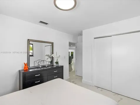 2340 NE 194th Street Miami FL 33180