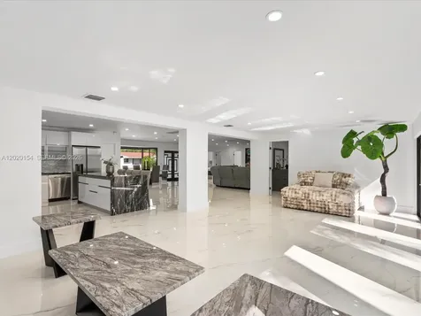 2340 NE 194th Street Miami FL 33180