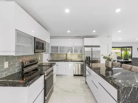 2340 NE 194th Street Miami FL 33180