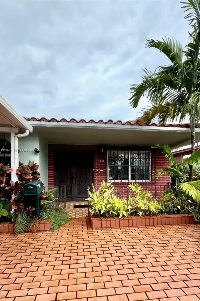 320 NW 61st Avenue Miami FL 33126