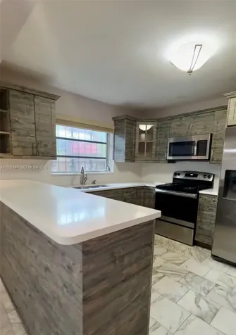 320 NW 61st Avenue Miami FL 33126