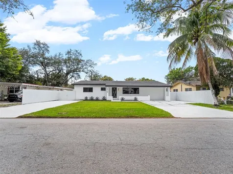 610 NE 164th Terrace Miami FL 33162