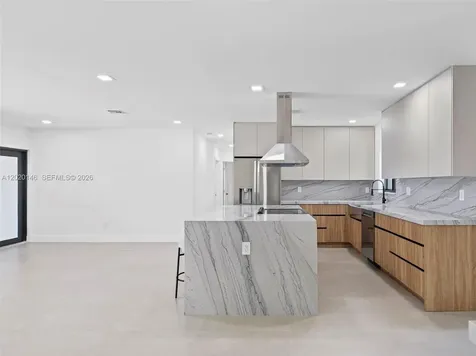 610 NE 164th Terrace Miami FL 33162