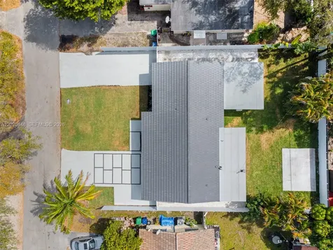 610 NE 164th Terrace Miami FL 33162