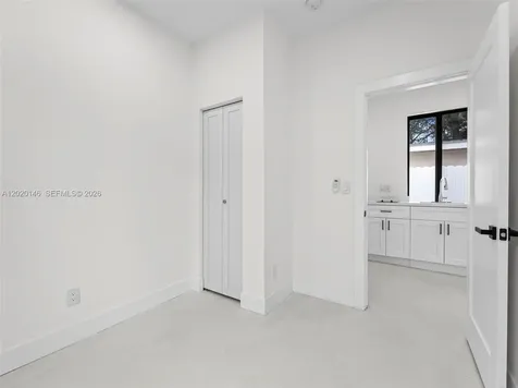 610 NE 164th Terrace Miami FL 33162