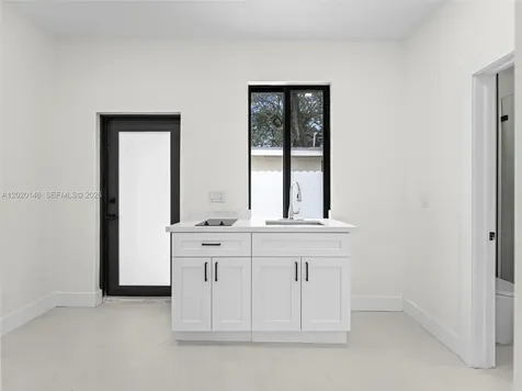 610 NE 164th Terrace Miami FL 33162