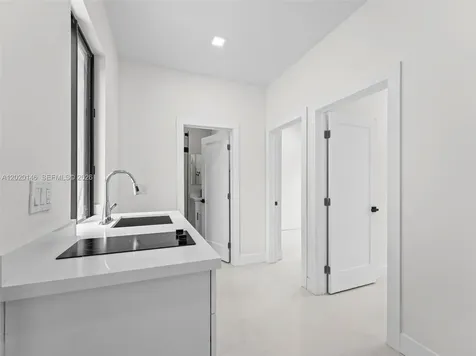 610 NE 164th Terrace Miami FL 33162