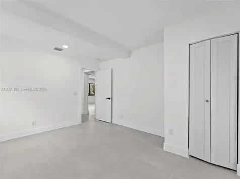 610 NE 164th Terrace Miami FL 33162