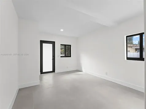 610 NE 164th Terrace Miami FL 33162