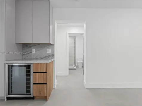 610 NE 164th Terrace Miami FL 33162