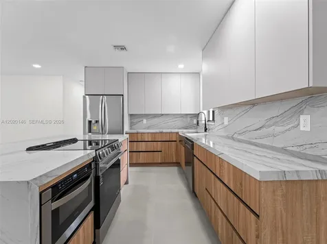 610 NE 164th Terrace Miami FL 33162