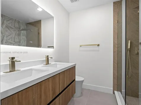 610 NE 164th Terrace Miami FL 33162