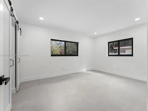 610 NE 164th Terrace Miami FL 33162
