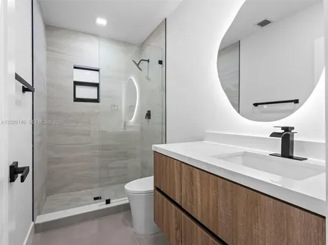 610 NE 164th Terrace Miami FL 33162