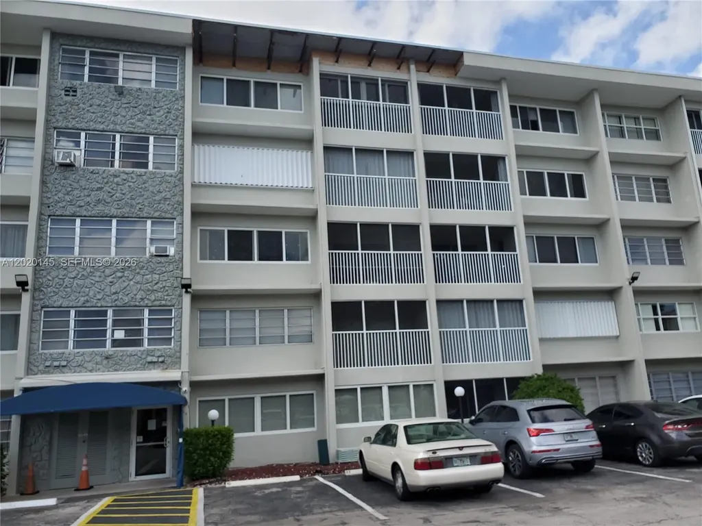330 SE 2nd Street Hallandale Beach FL 33009