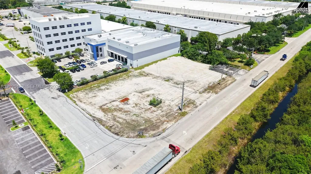 11501 NW 124th Street Medley FL 33178