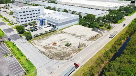 11501 NW 124th Street Medley FL 33178