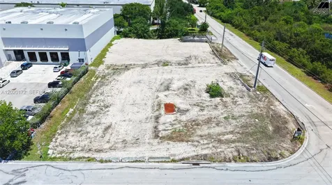 11501 NW 124th Street Medley FL 33178
