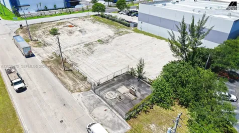 11501 NW 124th Street Medley FL 33178