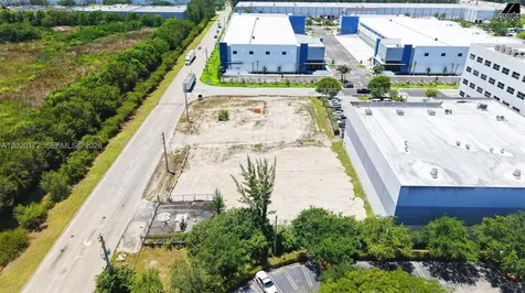11501 NW 124th Street Medley FL 33178