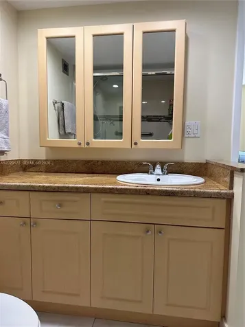 6039 Collins Avenue Miami Beach FL 33140
