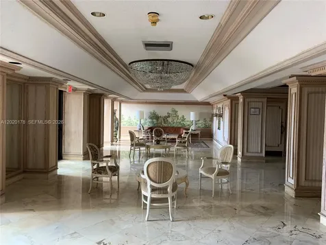 6039 Collins Avenue Miami Beach FL 33140