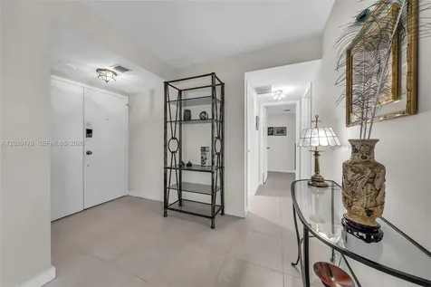 199 Ocean Lane Drive Key Biscayne FL 33149