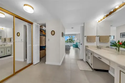 199 Ocean Lane Drive Key Biscayne FL 33149