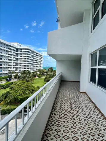 199 Ocean Lane Drive Key Biscayne FL 33149