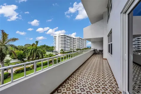 199 Ocean Lane Drive Key Biscayne FL 33149