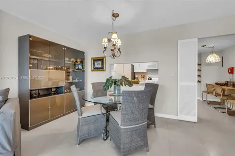 199 Ocean Lane Drive Key Biscayne FL 33149
