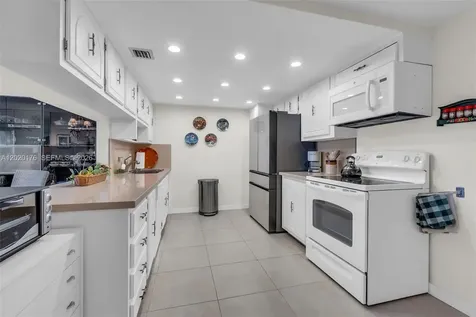 199 Ocean Lane Drive Key Biscayne FL 33149
