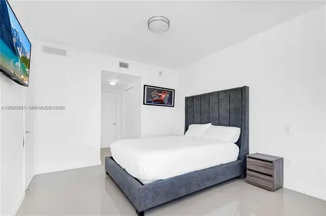 488 NE 18th Street Miami FL 33132