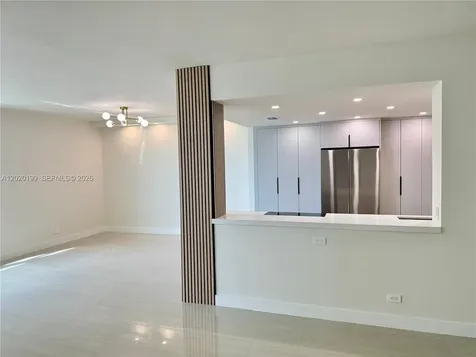 5055 Collins Avenue Miami Beach FL 33140