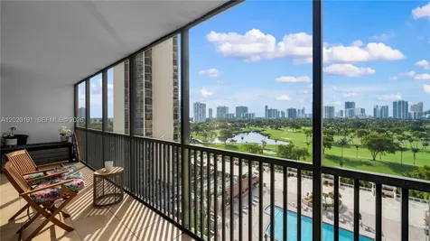 20301 W Country Club Drive Aventura FL 33180