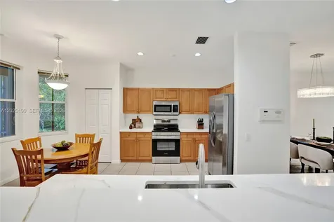 4452 Stone Ridge Way Weston FL 33331